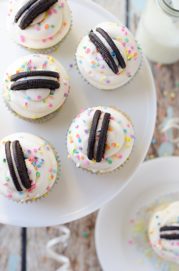 Oreo Cupcakes - Sprinkle Bakes