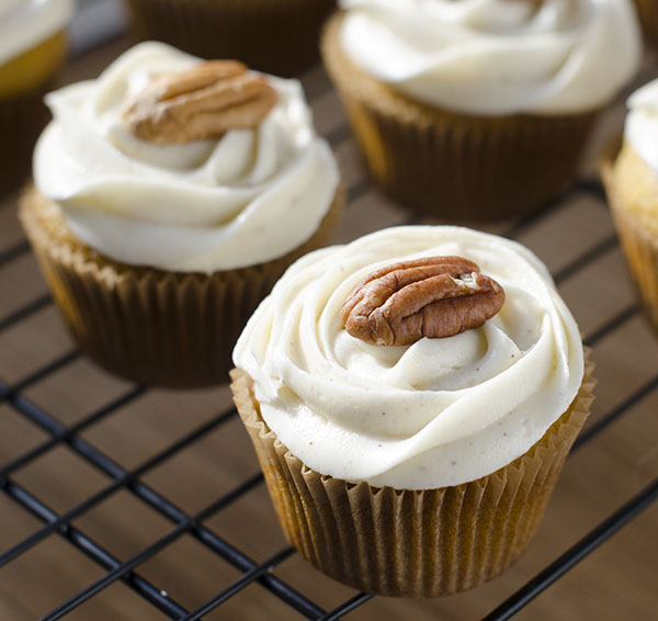 Oct 15, 2012. Rate And Review Pumpkin Cupcakes With Kahlua Cream Cheese Frosting  Recipe from Food.com - 488683.